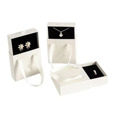 Necklace Boxes