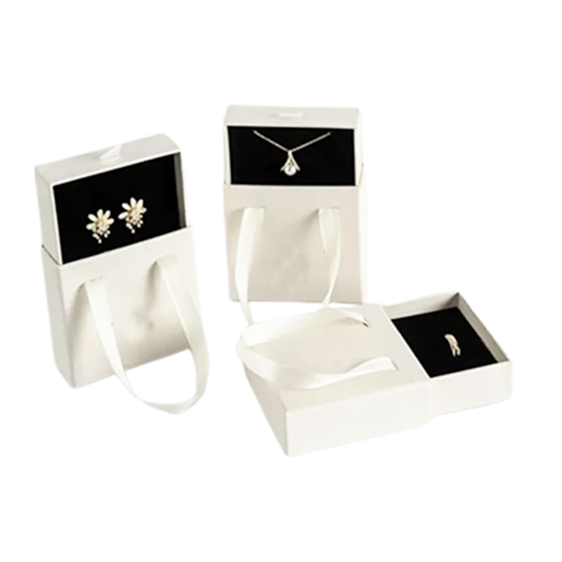 Necklace Boxes